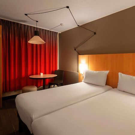 Ibis Cergy Pontoise Le Port Hotel Kültér fotó