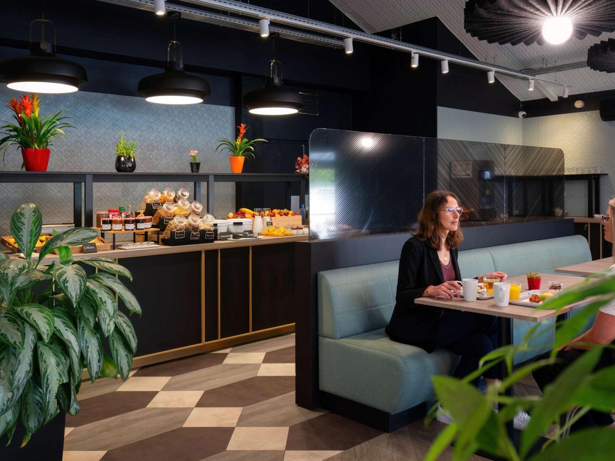 Ibis Cergy Pontoise Le Port Hotel Kültér fotó