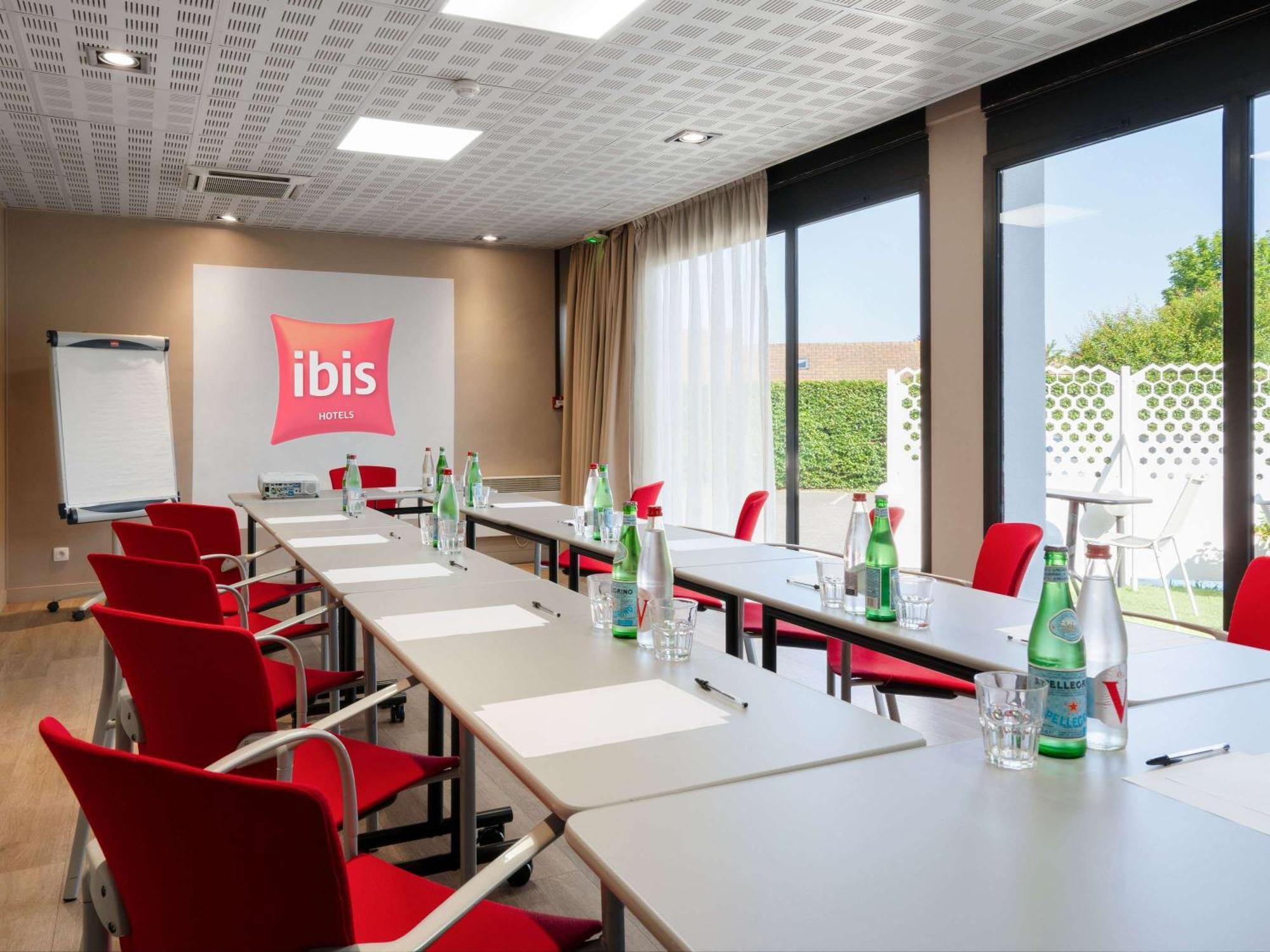 Ibis Cergy Pontoise Le Port Hotel Kültér fotó