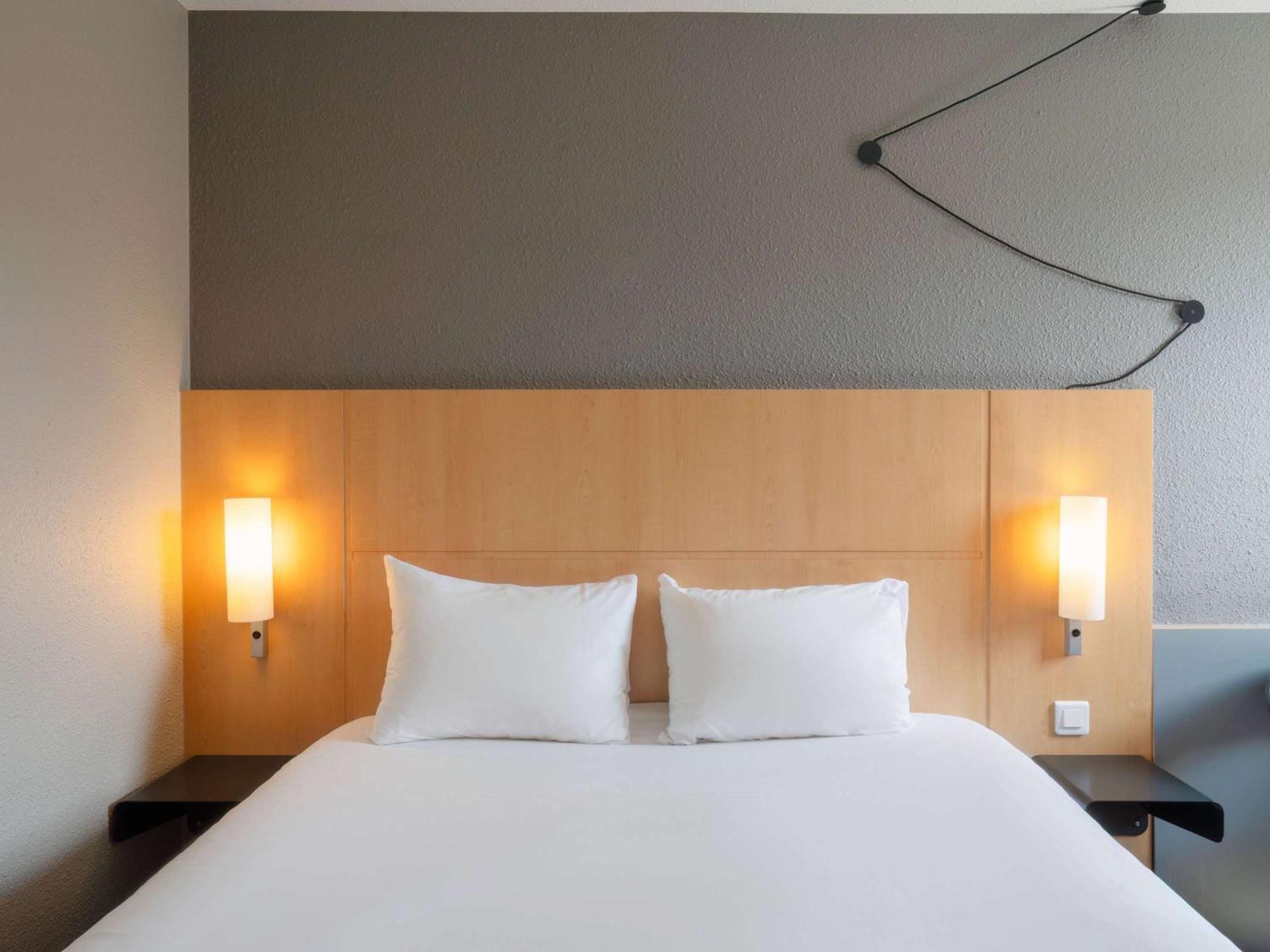 Ibis Cergy Pontoise Le Port Hotel Kültér fotó