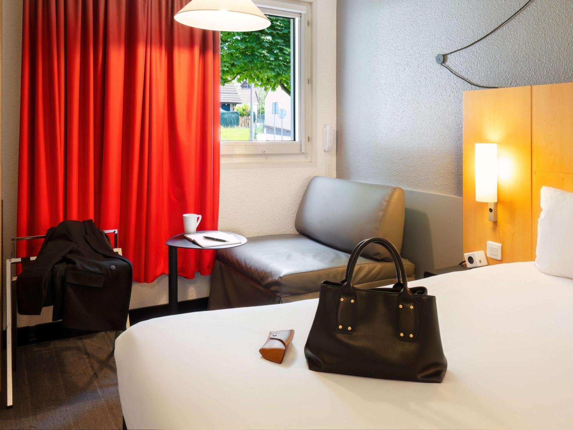 Ibis Cergy Pontoise Le Port Hotel Kültér fotó