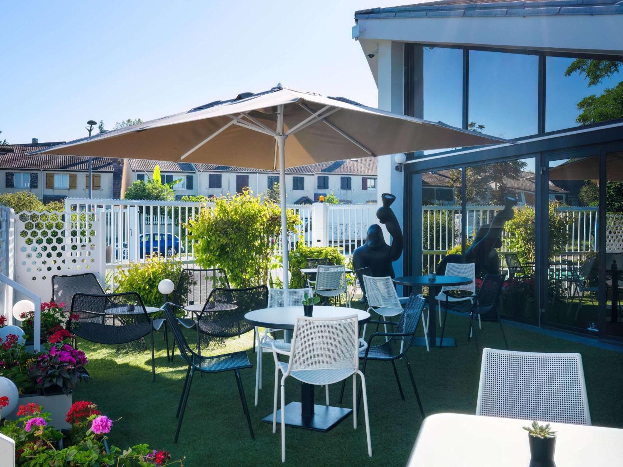 Ibis Cergy Pontoise Le Port Hotel Kültér fotó