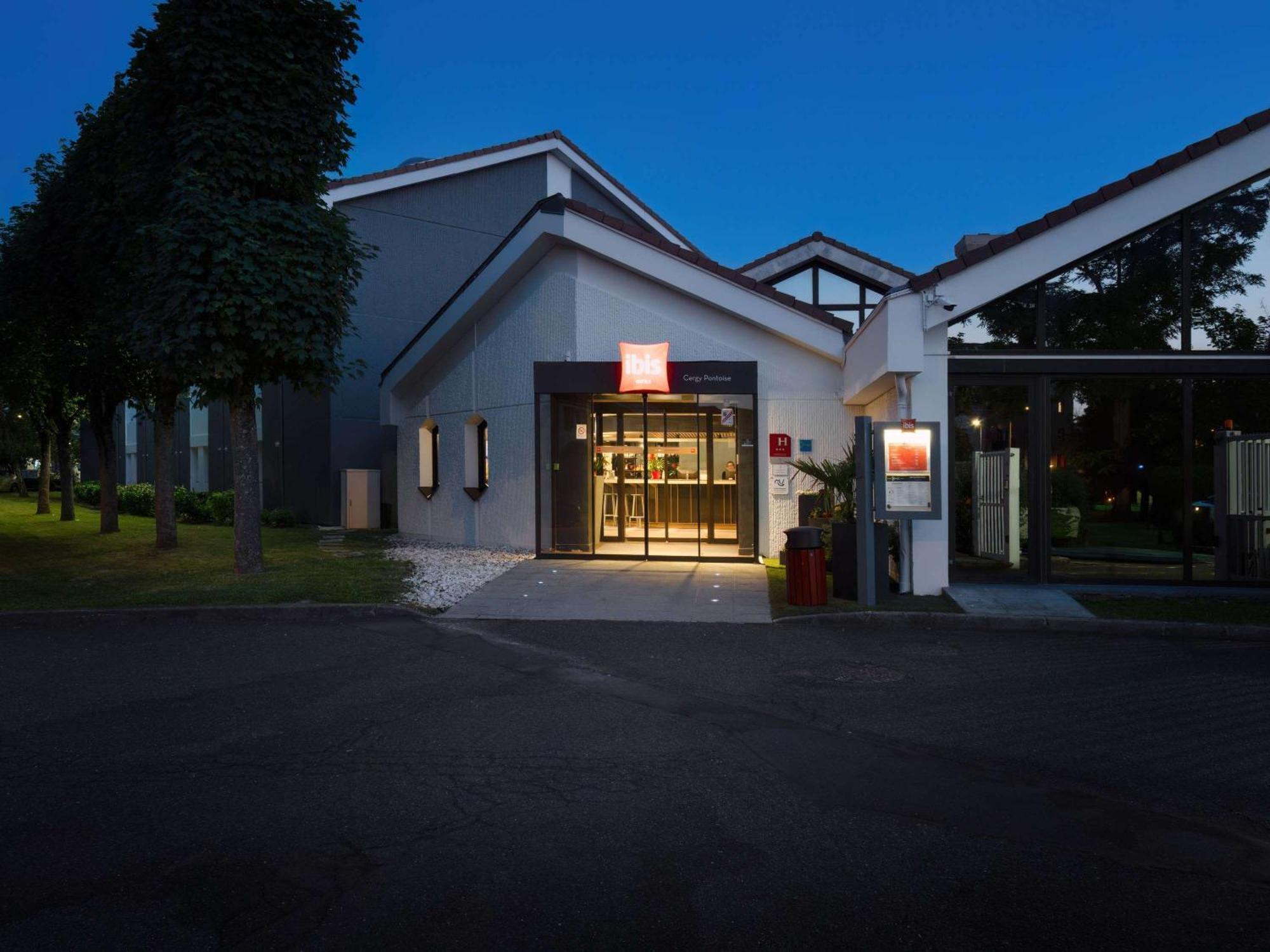Ibis Cergy Pontoise Le Port Hotel Kültér fotó