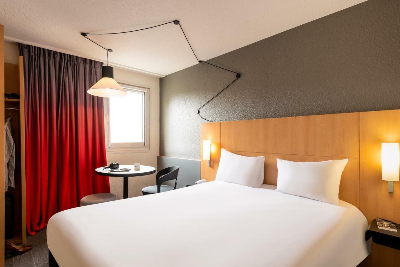 Ibis Cergy Pontoise Le Port Hotel Kültér fotó