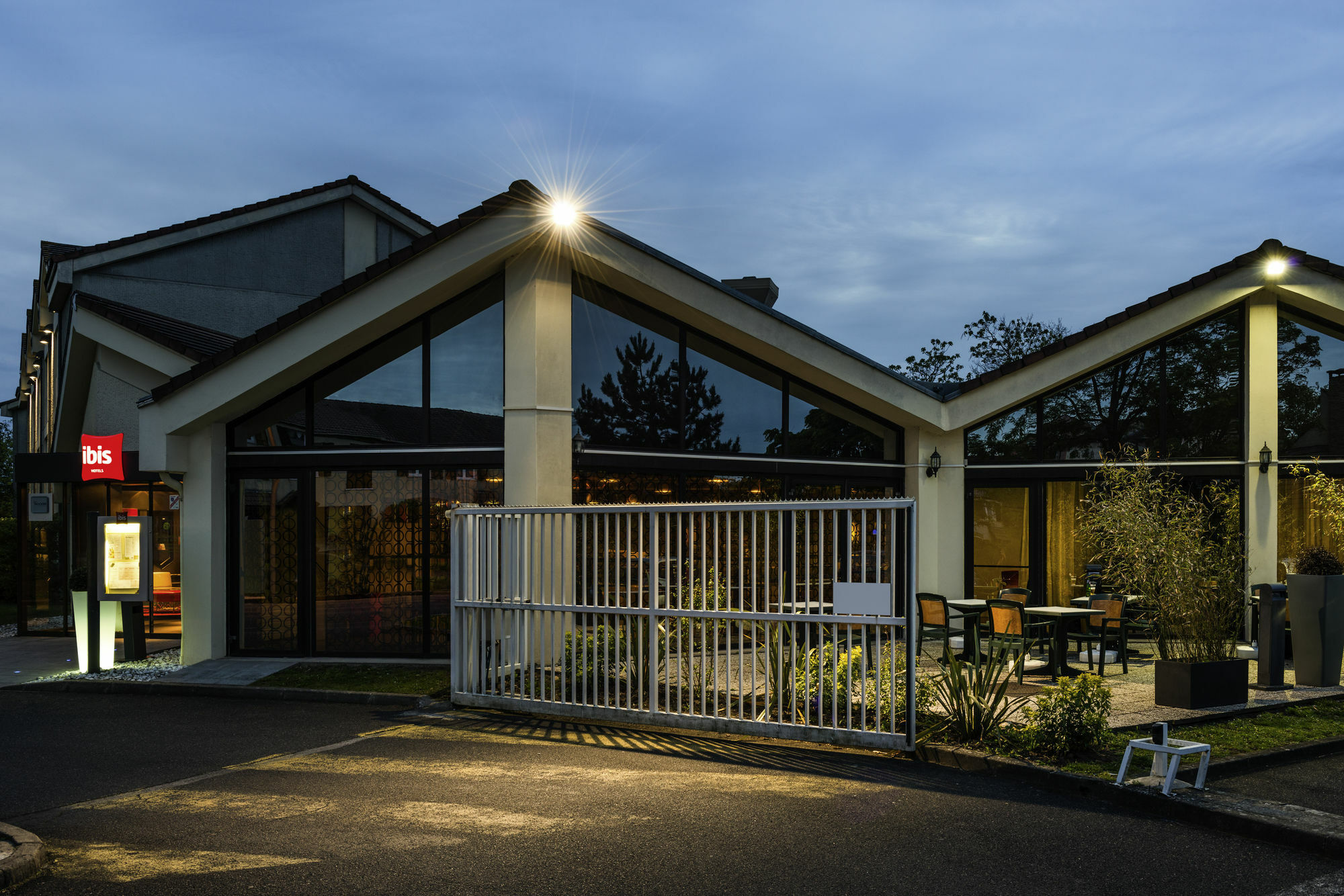 Ibis Cergy Pontoise Le Port Hotel Kültér fotó